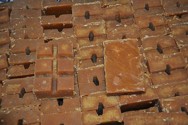 Panela_en_cuadros_wikipedia